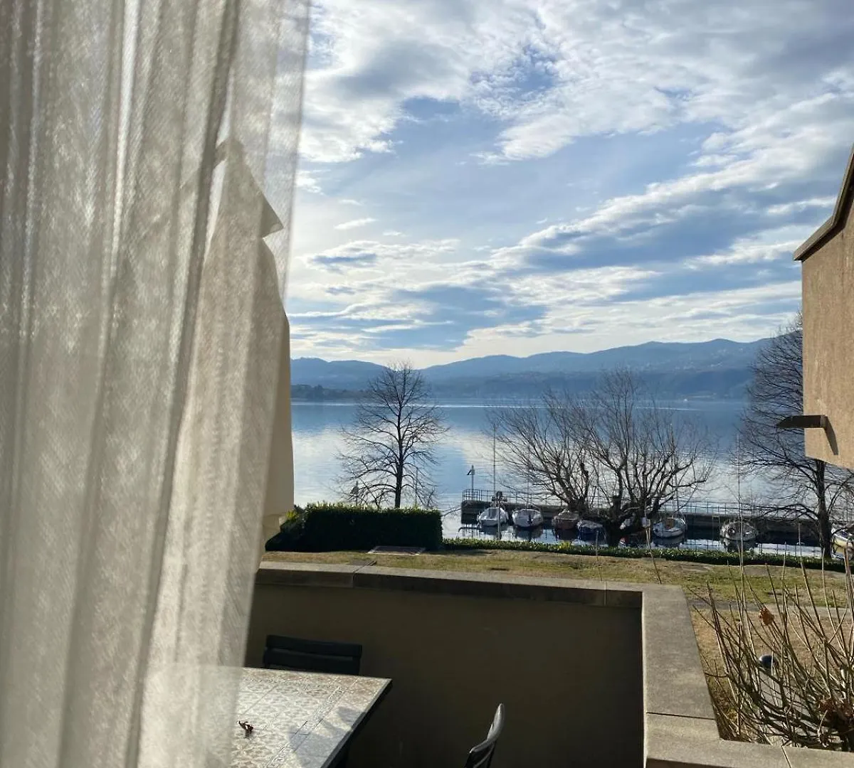 Bnbook - La Casa Sul Lago Maggiore Ispra Italien