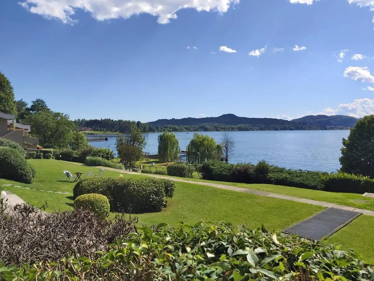 Bnbook - La Casa Sul Lago Maggiore Ispra 0*,