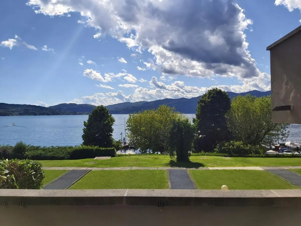 Bnbook - La Casa Sul Lago Maggiore Ispra Holiday home
